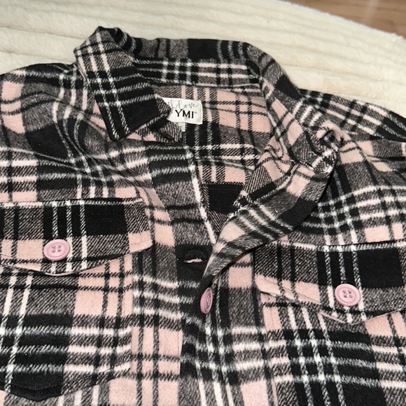 Size small pink Shacket - Picture 3 of 6